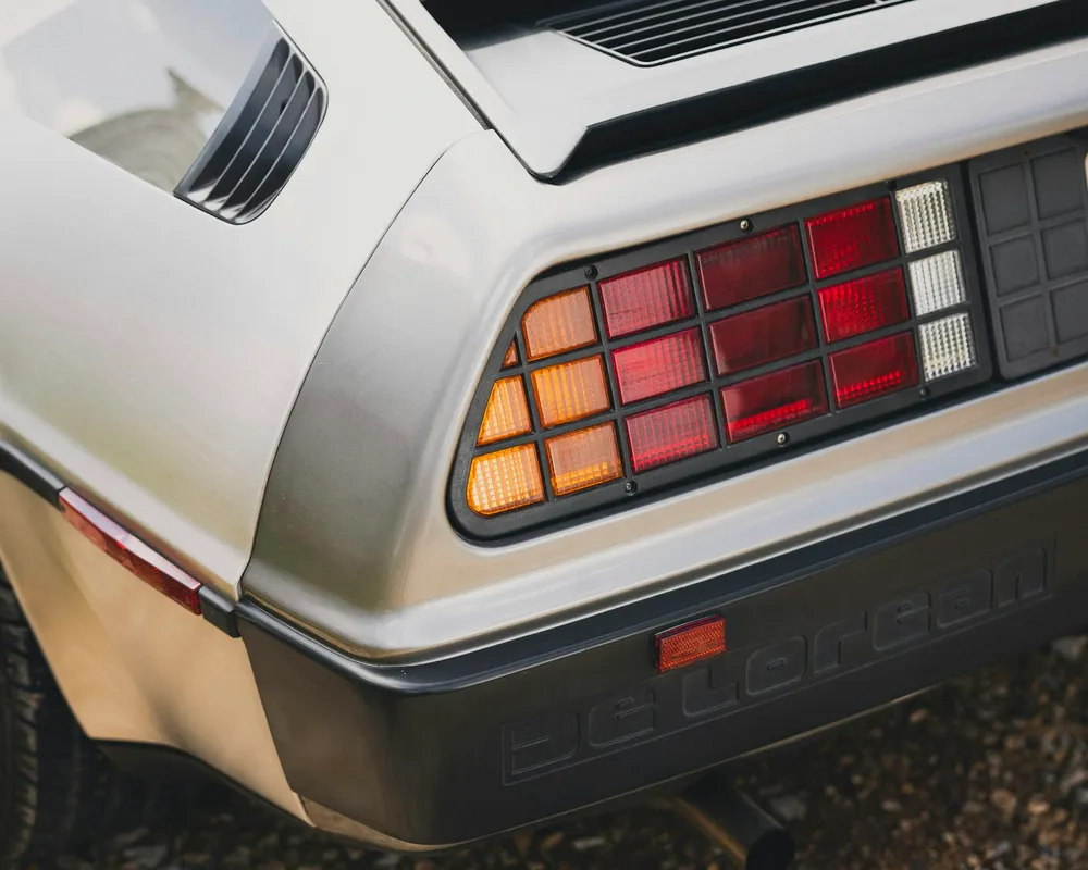 Carrosserie arrière en inox brossé, DeLorean DMC-12